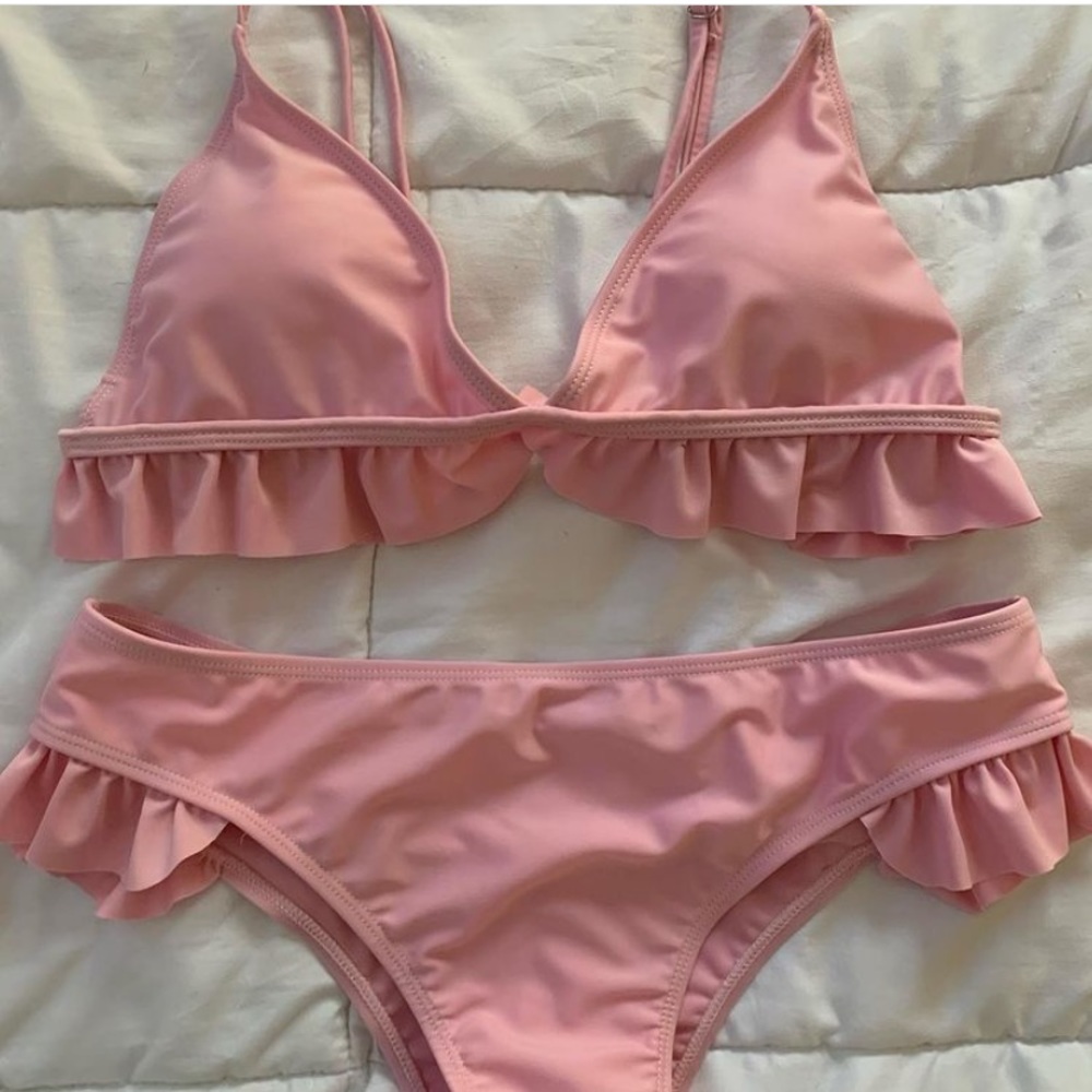 pink ruffled swimsuit